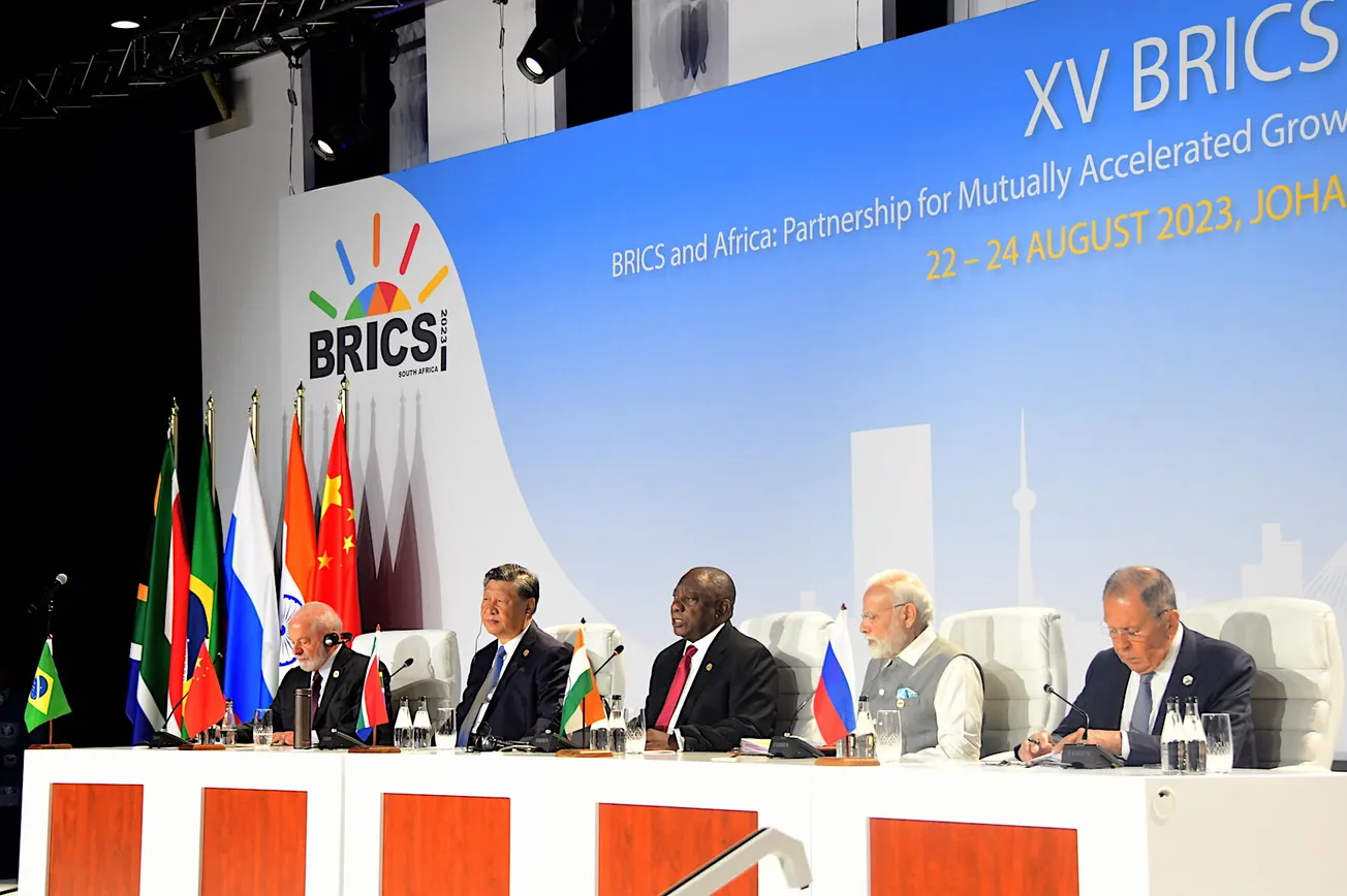 BIS Economist Demands BRICS Currency Be Freely Convertible to the Dollar