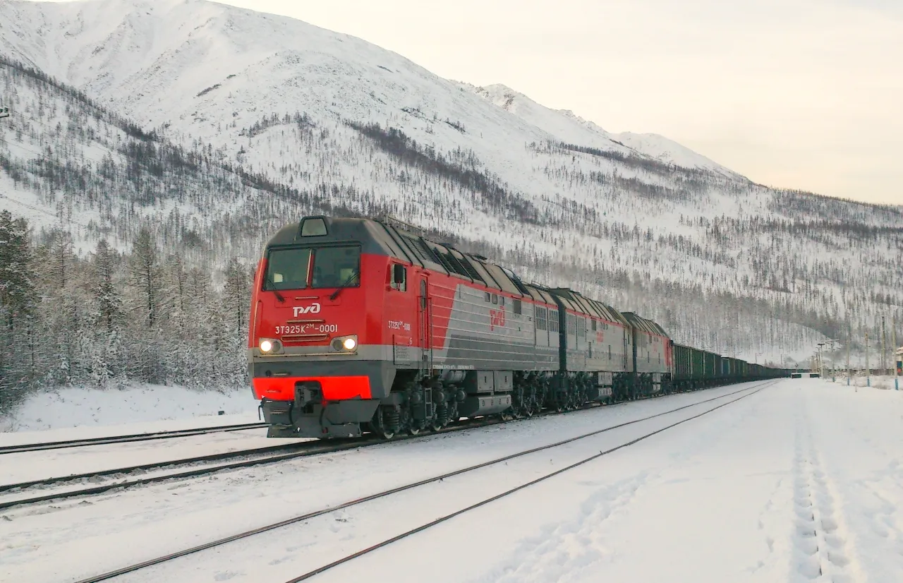 Russian and Azerbaijani Presidents Celebrate Baikal-Amur Mainline 50th Anniversary, Look to INSTC