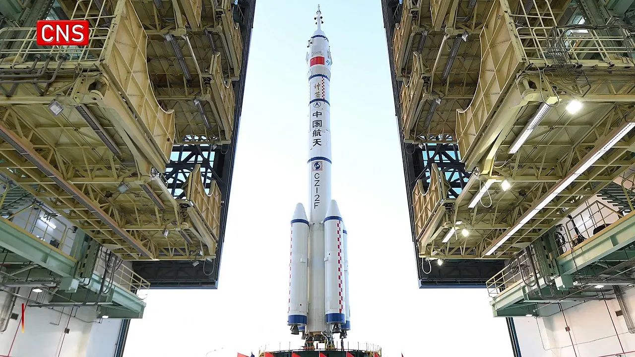 China Announces It Is in a Space Race With the United States