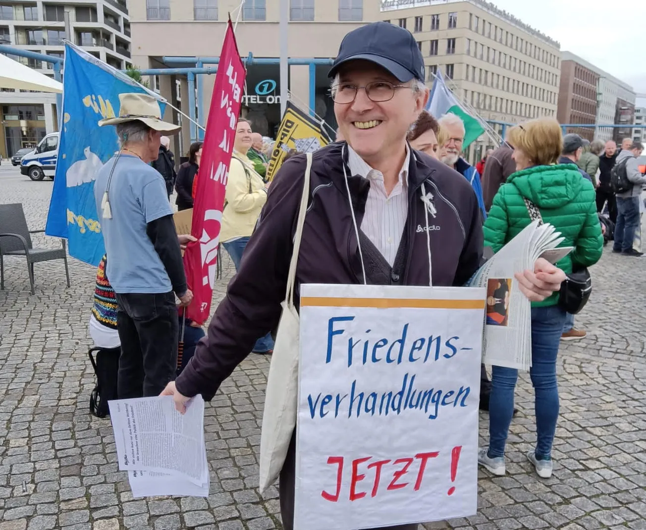 International Peace Coalition Issues 'Declaration of Independence from Imminent Nuclear War: Begin Negotiations for Peace Now'