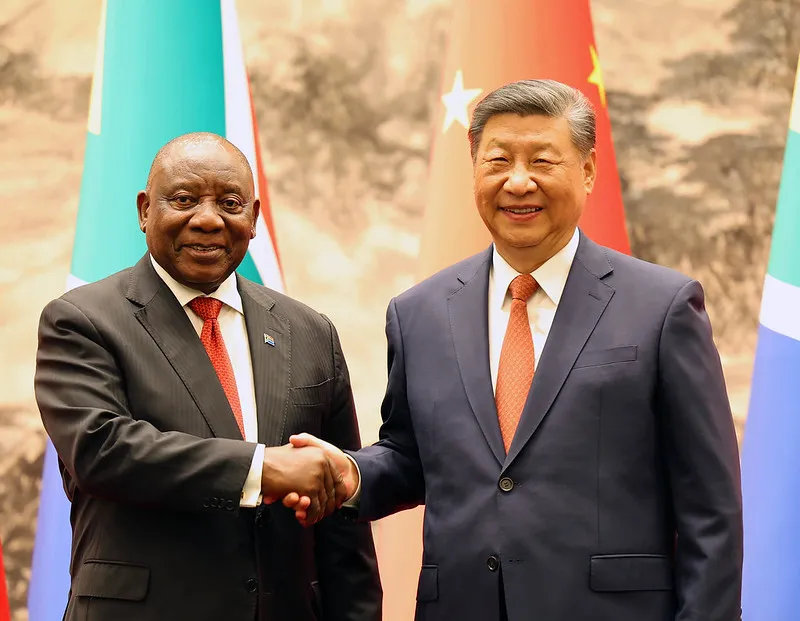 Xi Jinping Meets African Leaders at FOCAC, Discusses Development Plans