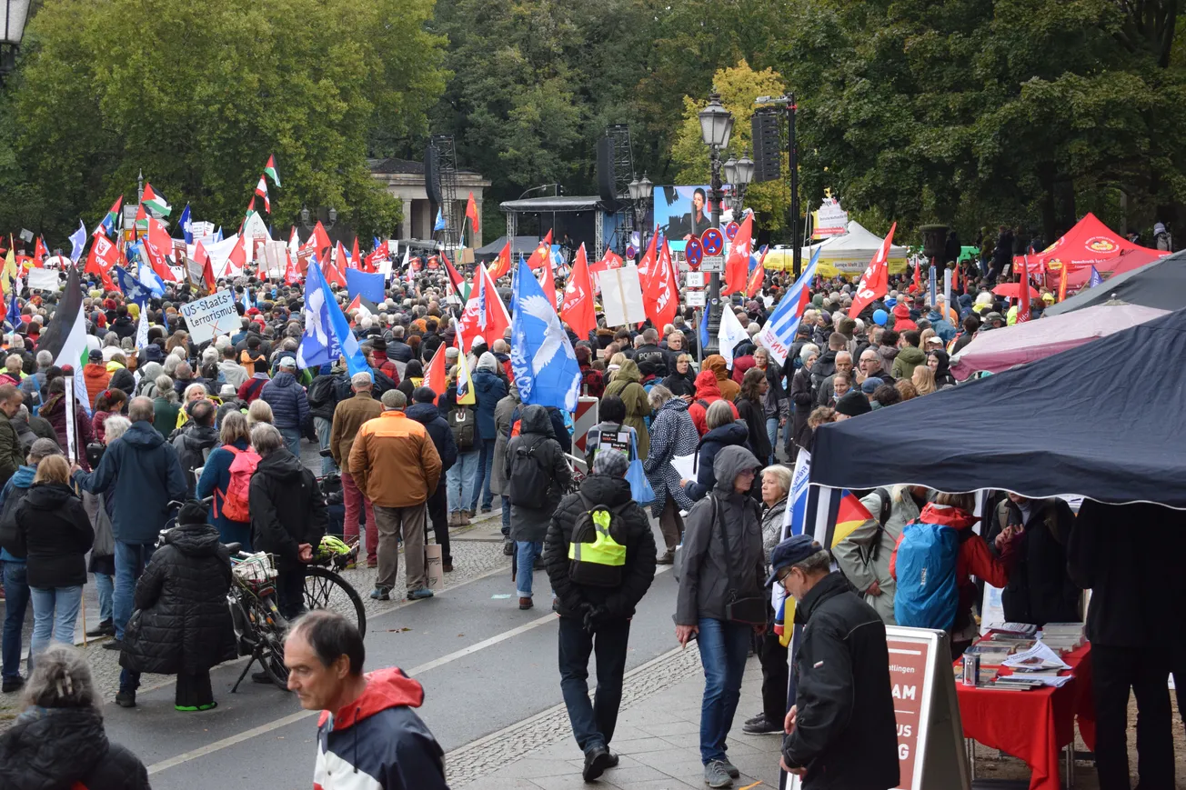 BüSo at Berlin Peace Rally: The Future Is the New Silk Road!