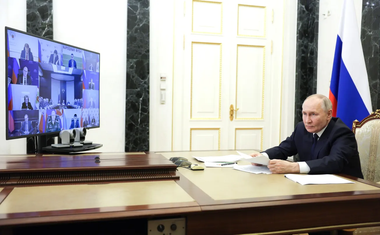 Putin Urges Rigorous Efforts in Education To Produce Tomorrow's Scientific Cadre