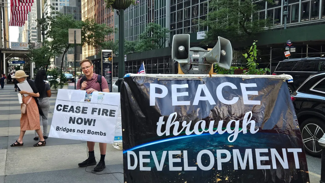 Setting the Economic Terms for Peace Is Indispensable