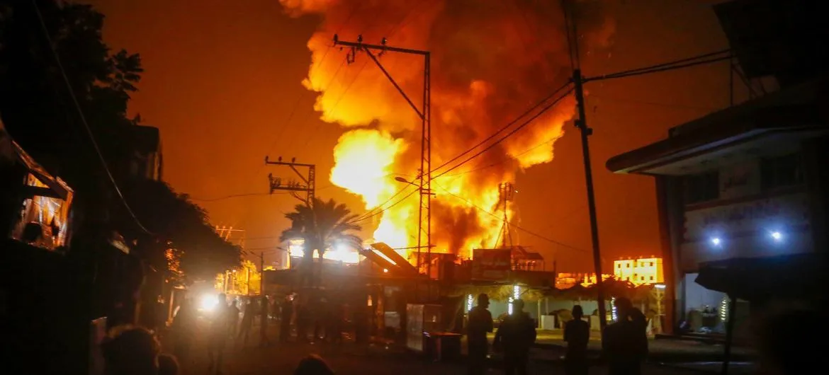 Before Withdrawing, Israeli Soldiers Set Fire to Homes and Last Sewage Facility