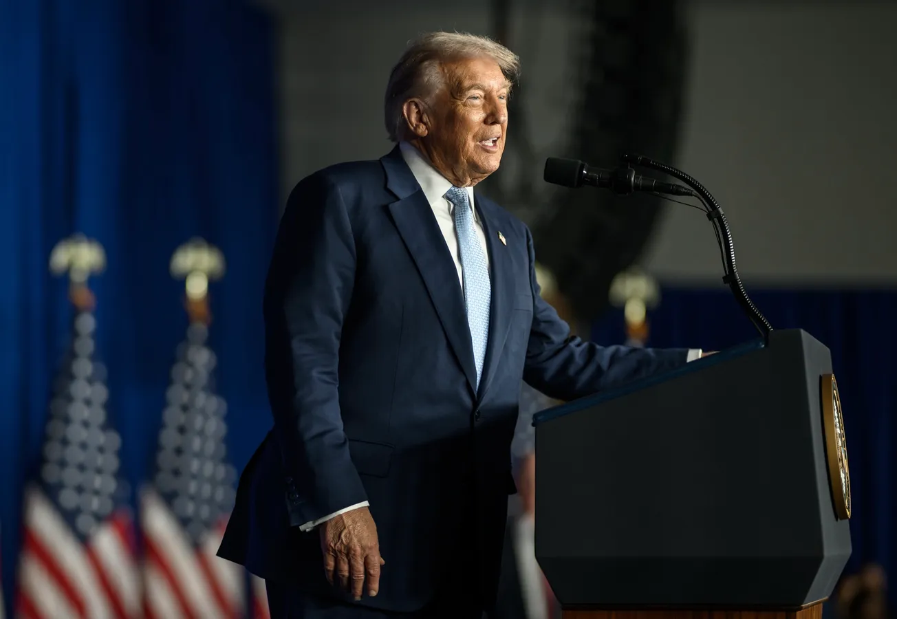 Trump's Base Fractured, He Doesn't Believe It, Cui Bono?