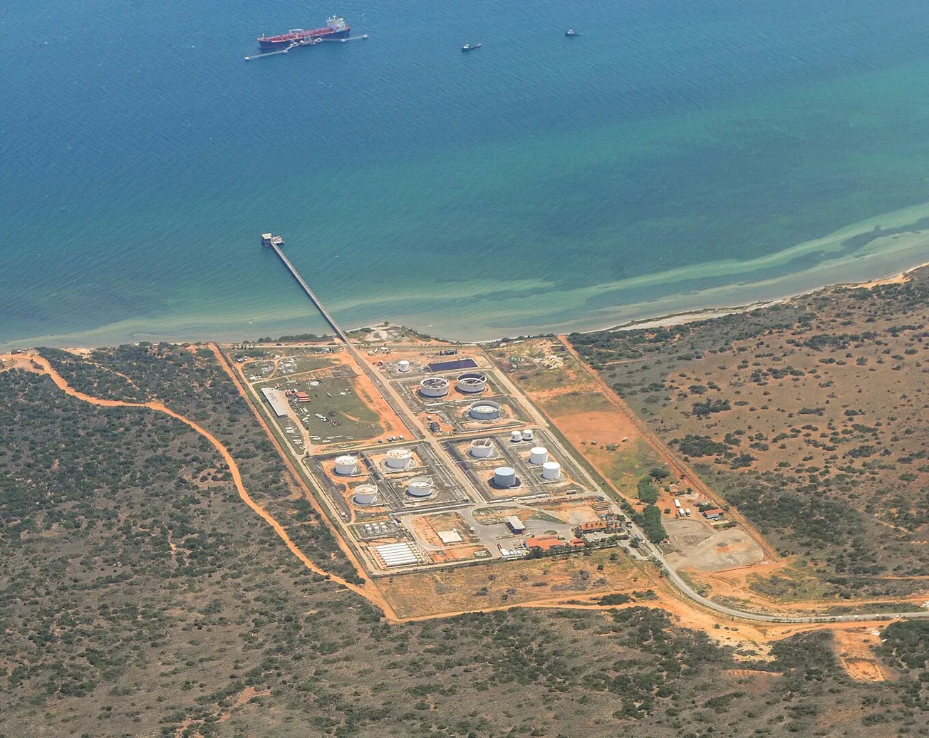 Trump Says U.S. Oil Firms May Get Subsidies To Rebuild in Venezuela, Names Team To Take Charge