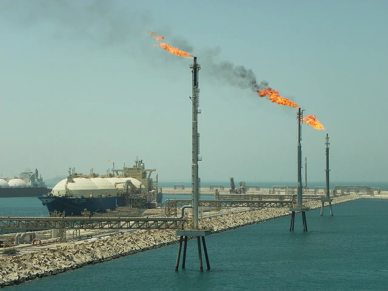 Gulf Energy Infrastructure Under Fire: Gas Prices Spike 50%, Oil Heads Toward $100