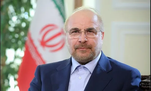 Trump Claims 'Very, Very Strong Talks' With Iran, but Still Need Regime Change